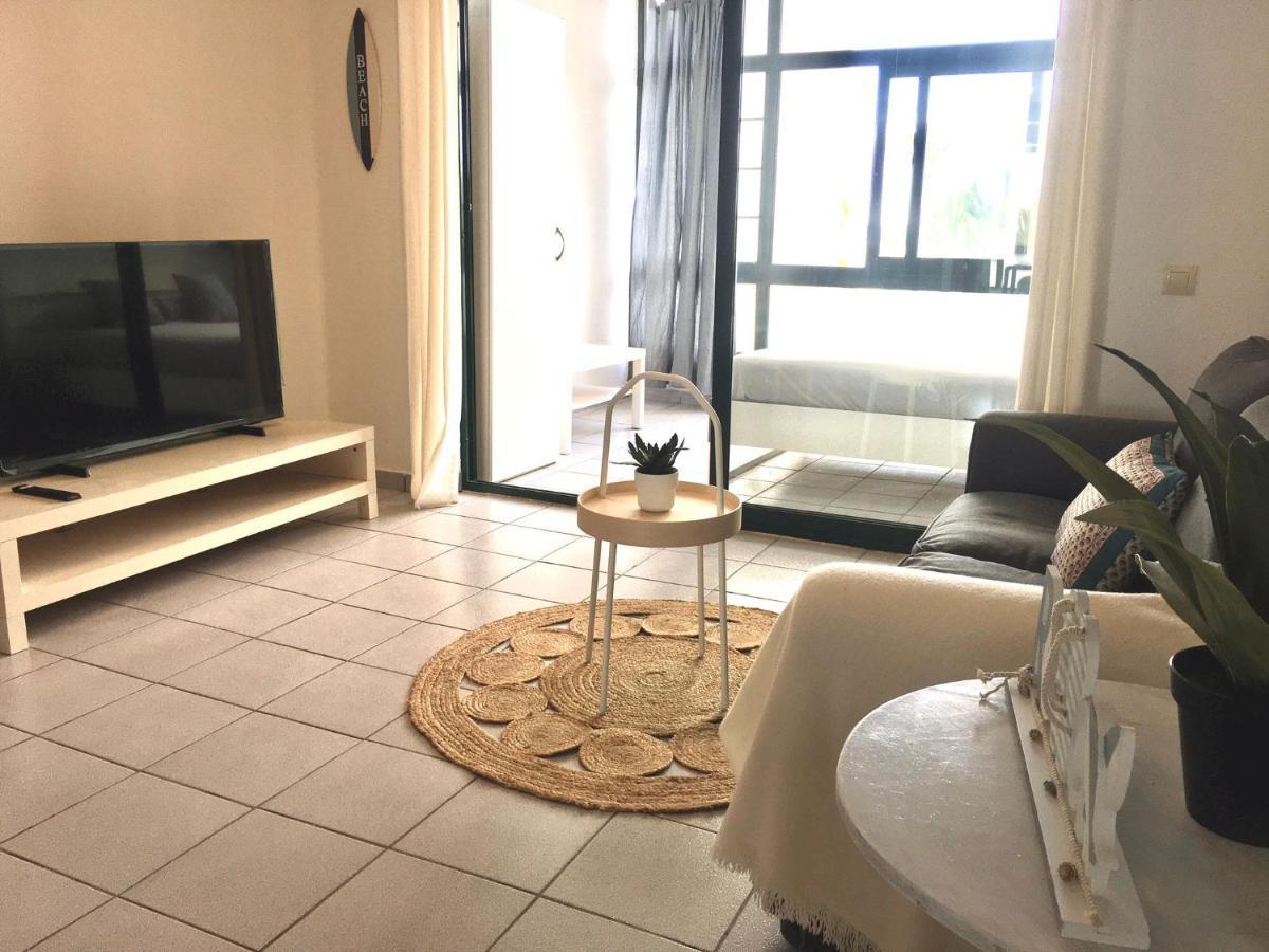 Cozzy Apartment Con Vista Al Mar กอสตา เตกีสเซ ภายนอก รูปภาพ