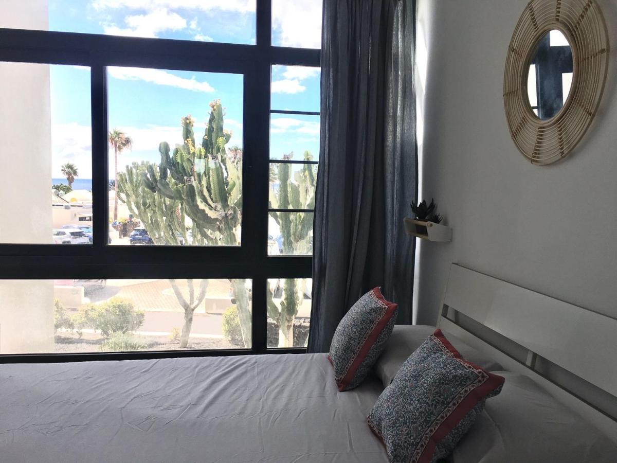 Cozzy Apartment Con Vista Al Mar กอสตา เตกีสเซ ภายนอก รูปภาพ